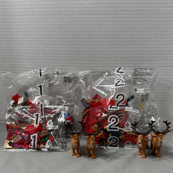 LEGO 40499 Festive Christmas Santa Sleigh Reindeer and Building Brick Blocks Set - Picture 2 of 11